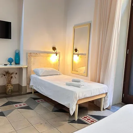 Damasa Bed & Breakfast *