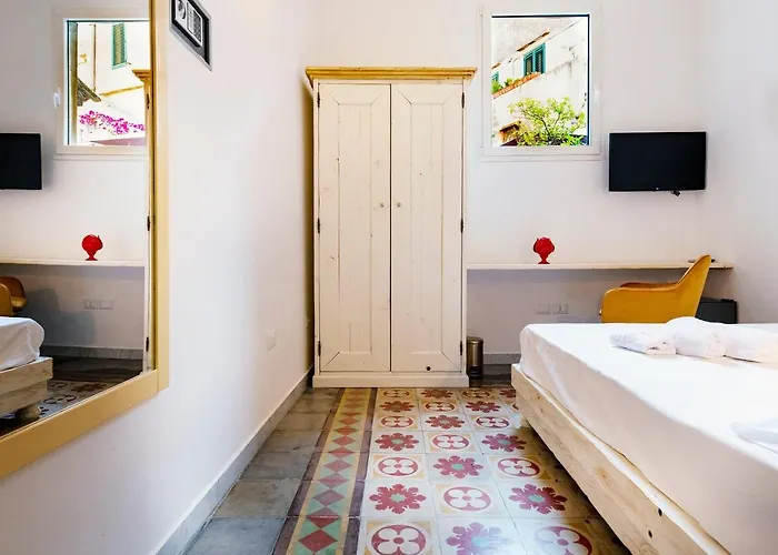 Damasa Bed & Breakfast 3*